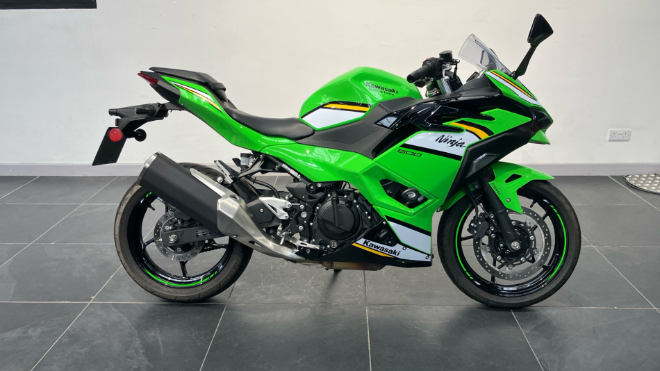 Kawasaki Ninja EX500JSFAN (25MY)